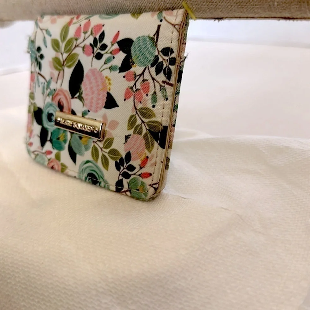 Mary Square ID Wallet with keychain- peach floral NWOT